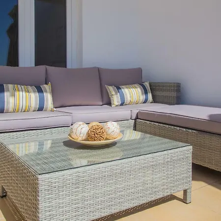 Flower 25 Playa Honda (Lanzarote)