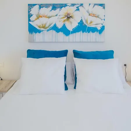Flower 25 Apartment