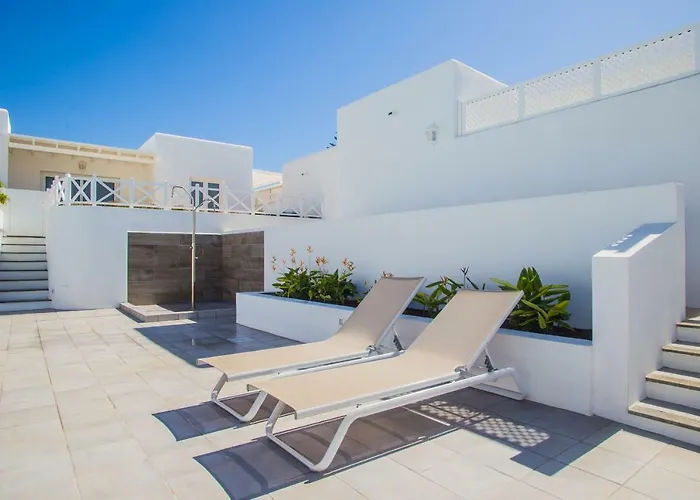 Flower 25 * Playa Honda (Lanzarote)