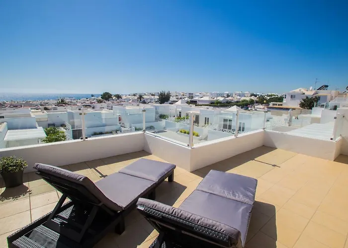 Flower 25 * Playa Honda (Lanzarote)